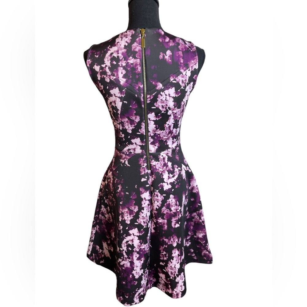 Jennifer Lopez Magenta Purple Abstract Fit & Flare Scuba Dress Size 4 - Picture 3 of 11